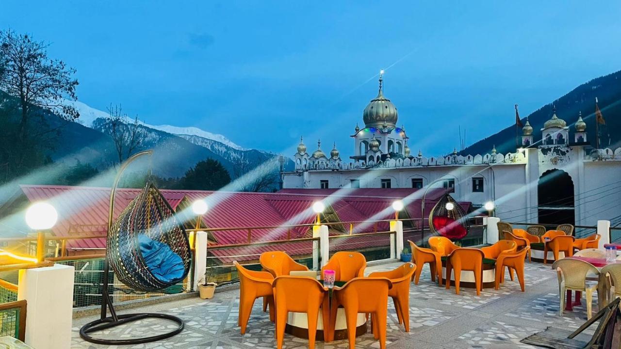 Hotel Hilltop At Mall Road Manali With Open Terrace ภายนอก รูปภาพ